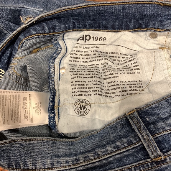 Gap 1969 Distressed Straight Leg Jeans Size 28r - Picture 3 of 3